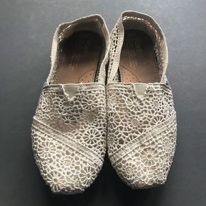 EUC White Lace Toms